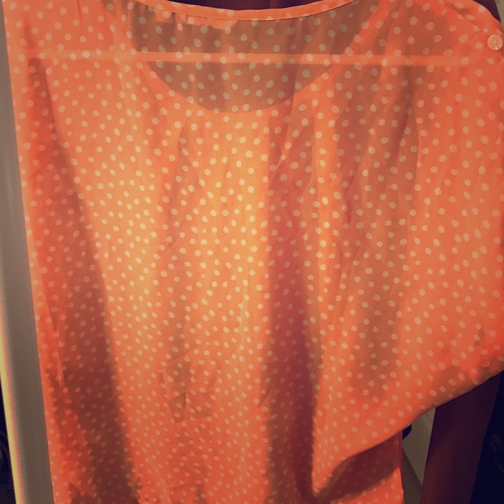 $3/15 Peach and cream polka dot blouse